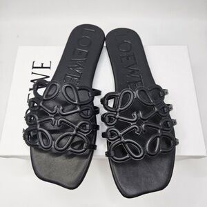 Loewe Black Ruffled Leather Sandals🍰